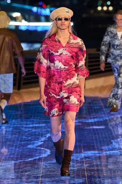 Look 61